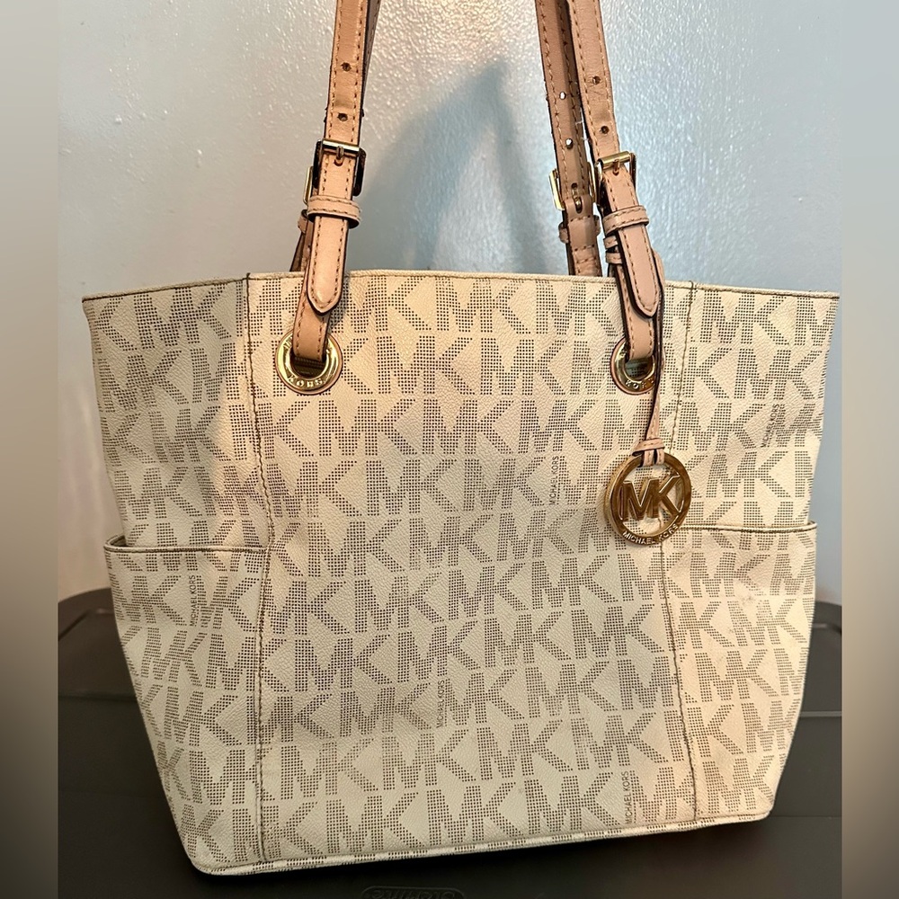 Michael Kors signature tote